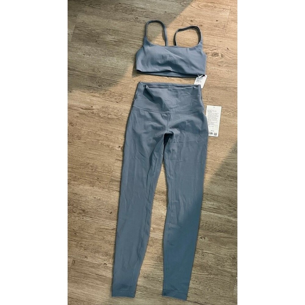 Lululemon Women's Wundertrain Set - Sports Bra and Leggings